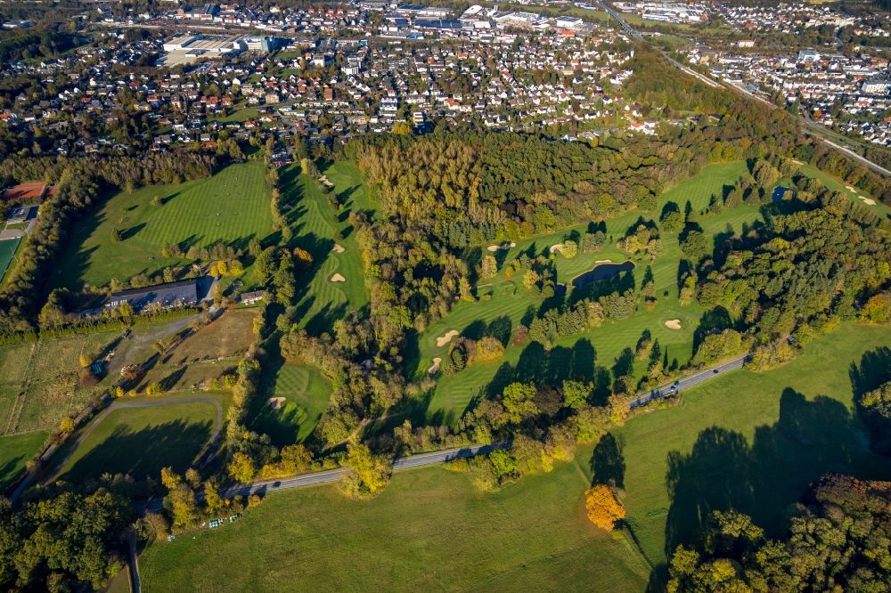 Arnsberg from the bird's eye view: Grounds of the Golf course at of Golfclub Sauerland e. V. in the district Herdringen in Arnsberg in the state North Rhine-Westphalia, Germany