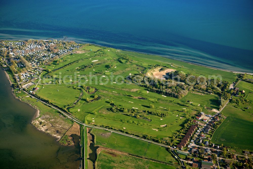 Aerial image Fehmarn - Grounds of the Golf course at Golfpark Fehmarn on Wulfener-Hals-Weg in Fehmarn in the state Schleswig-Holstein, Germany