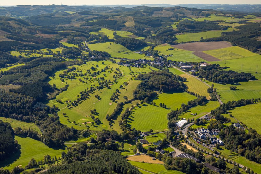 Aerial photograph Helden - Grounds of the Golf course at Repetal in Helden in the state North Rhine-Westphalia, Germany