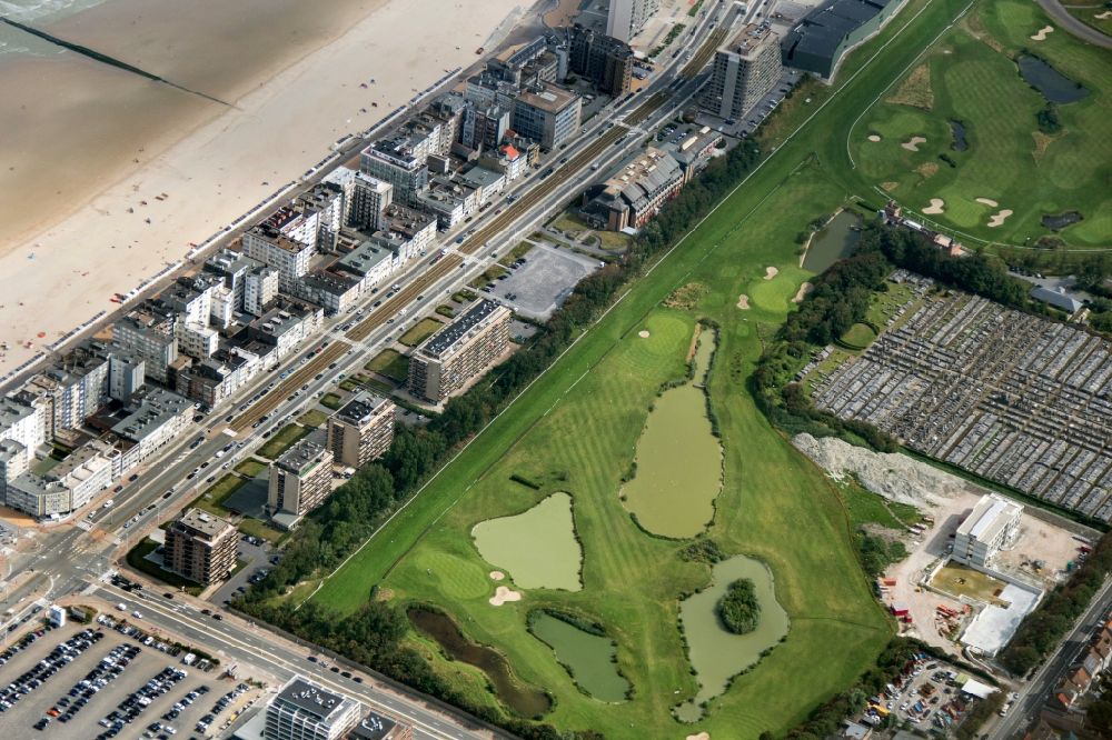 Aerial photograph Ostende - View of the golf course of Wellington Golf Oostende on the Troonstraat in Stene, a suburb of Ostend on the North Sea coast in the province West Flan ders in Belgium