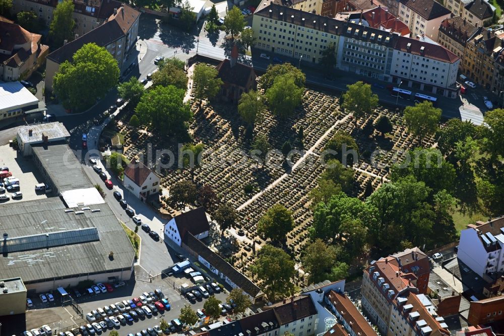 Aerial image Nürnberg - Grave rows on the grounds of the cemetery of St. Johannisfriedhof of St. Johannis Kirche Am Johannisfriedhof in the district Sankt Johannis in Nuremberg in the state Bavaria, Germany