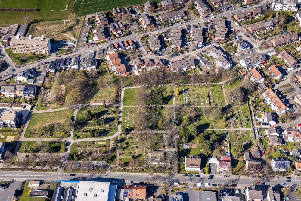 Aerial photograph Stockum - Grave rows on the grounds of the cemetery in Stockum at Ruhrgebiet in the state North Rhine-Westphalia, Germany