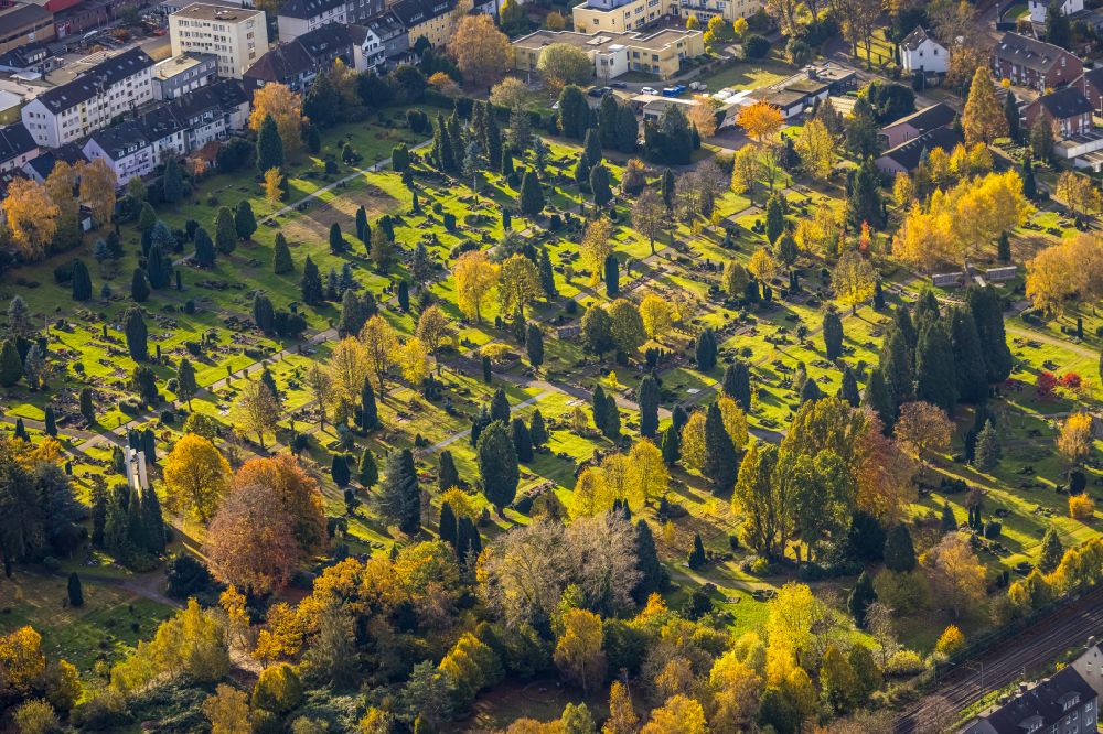 Witten from above - Grave rows on the grounds of the cemetery in Witten in the state North Rhine-Westphalia