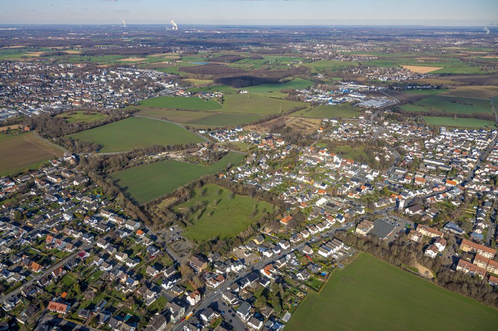 Aerial image Unna - Structures of a field landscape on Kleiststrasse in the district Massen in Unna at Ruhrgebiet in the state North Rhine-Westphalia, Germany