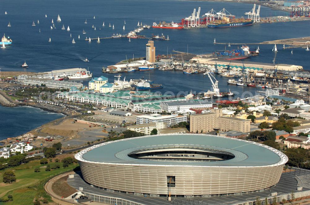 Kapstadt from above - Blick auf das Green Point Stadion in der Provinz Western Cape Südafrika, welches zur Fußball-Weltmeisterschaft erbaut wurde. View of the Green Point Stadium Cap Town in South Africa for the FIFA World Cup 2010.