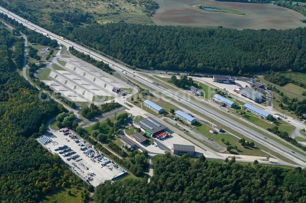 Nadrensee from the bird's eye view: Border checkpointon motorway BAB A11 in Pomellen in the state Mecklenburg - Western Pomerania, Germany