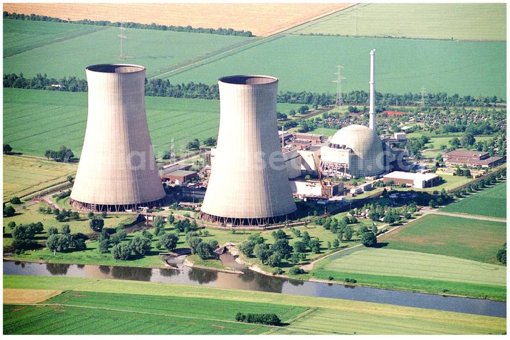 Aerial photograph Bielefeld - Das Atomkraftwerk Grohnde ist ein Gemeinschaftsunternehmen der E.ON Kernkraft (ehemals Preussen Elektra Kernkraft GmbH & Co.KG), der INTERARGEM, der Interessen- und Arbeitsgemeinschaft der Elektrizitätswerke Minden Ravensberg GmbH und der Stadtwerke Bielefeld GmbH
