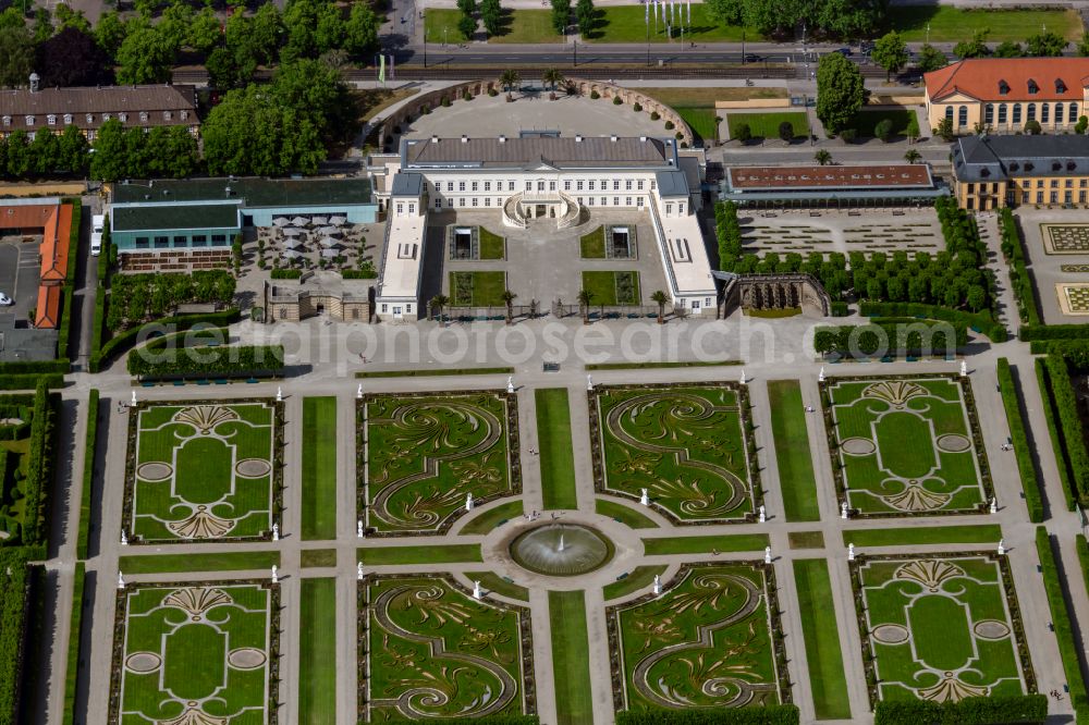 Aerial image Hannover - The big garden in the part of town of Herrenhausen in Hannover in the federal state Lower Saxony. The baroque garden in the mansions street was established in the 17th century and exists of many Broderie scrutinise and the centrally situated bell jet