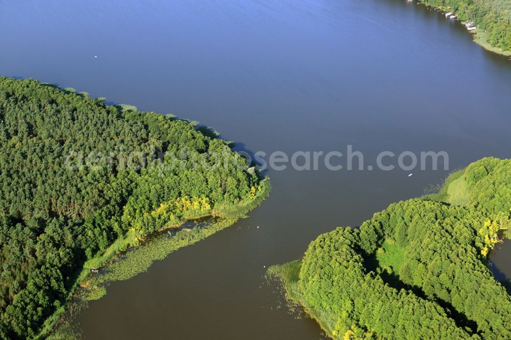 Aerial image Fürstenberg/Havel - Lake Grosser Wentowsee and the island of Der Raatz in Fuerstenberg/Havel in the state of Brandenburg. The lake is located near the Tornow and Marienthal parts of the town. The island is coveered in forest