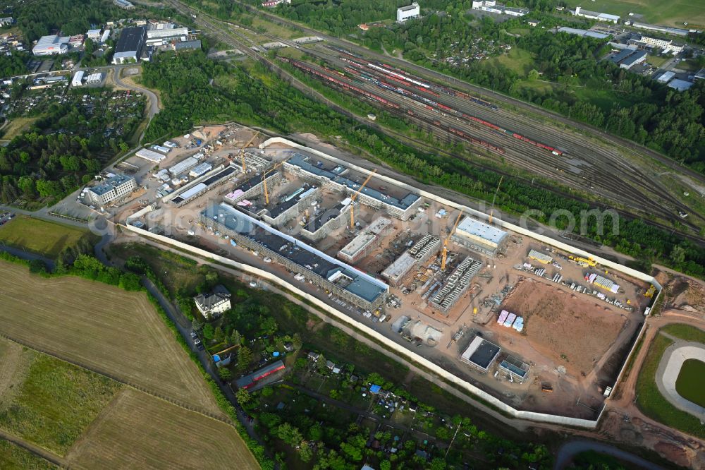 Aerial image Zwickau - Construction site for the new construction of the large prison area and security fencing of the future correctional facility JVA on street Buelaustrasse in the district Marienthal in Zwickau in the state Saxony, Germany