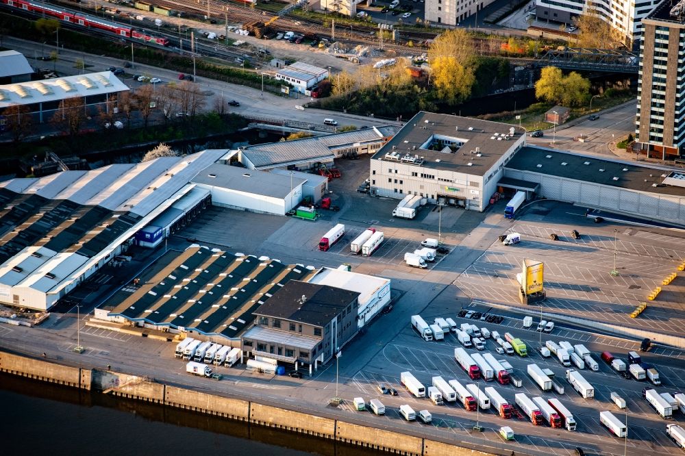 Hamburg from the bird's eye view: Wholesale center for flowers, fruit and vegetables in the Hammerbrook district in Hamburg, Germany