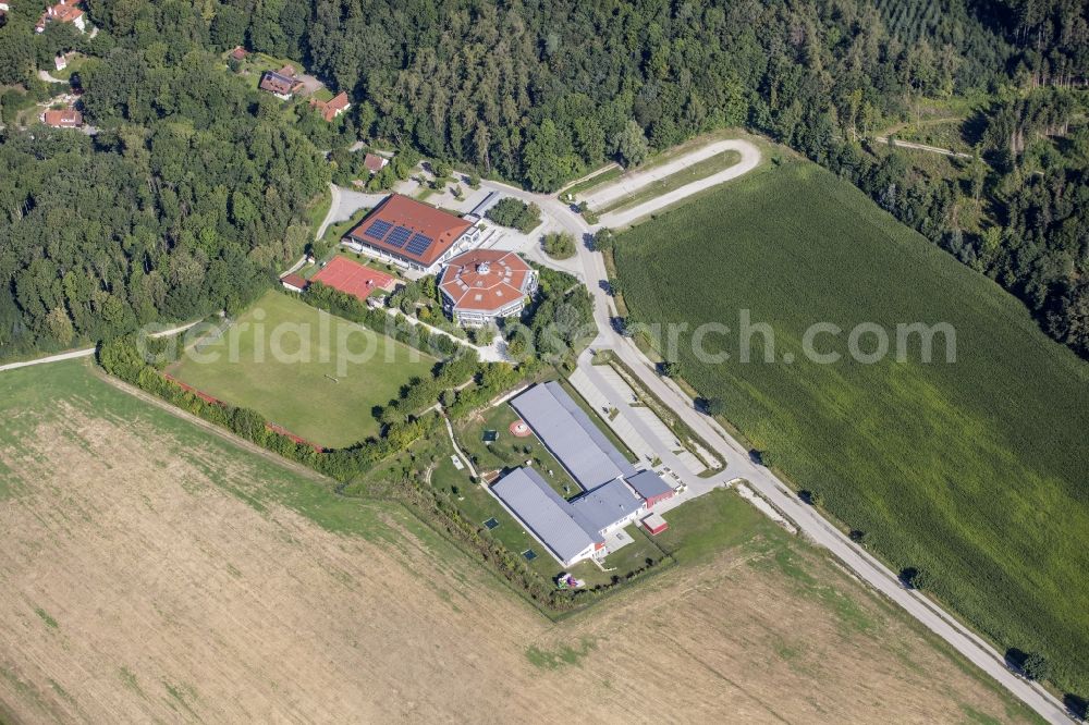 Kronwinkl from the bird's eye view: School building of the elementary and middle school on the outskirts of Kronwinkl in the state Bavaria, Germany