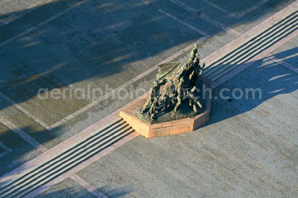 Weimar from the bird's eye view: Sight of the group sculpture by Fritz Cremer of the historical monument of the National Memorial Buchenwald of the GDR in the district Ettersberg in Weimar in the state Thuringia, Germany