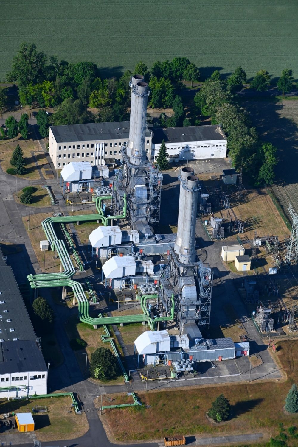 Ahrensfelde from above - Combined cycle power plant with gas and steam turbine systems Gasturbinenkraftwerk Ahrensfelde in Ahrensfelde in the state Brandenburg, Germany