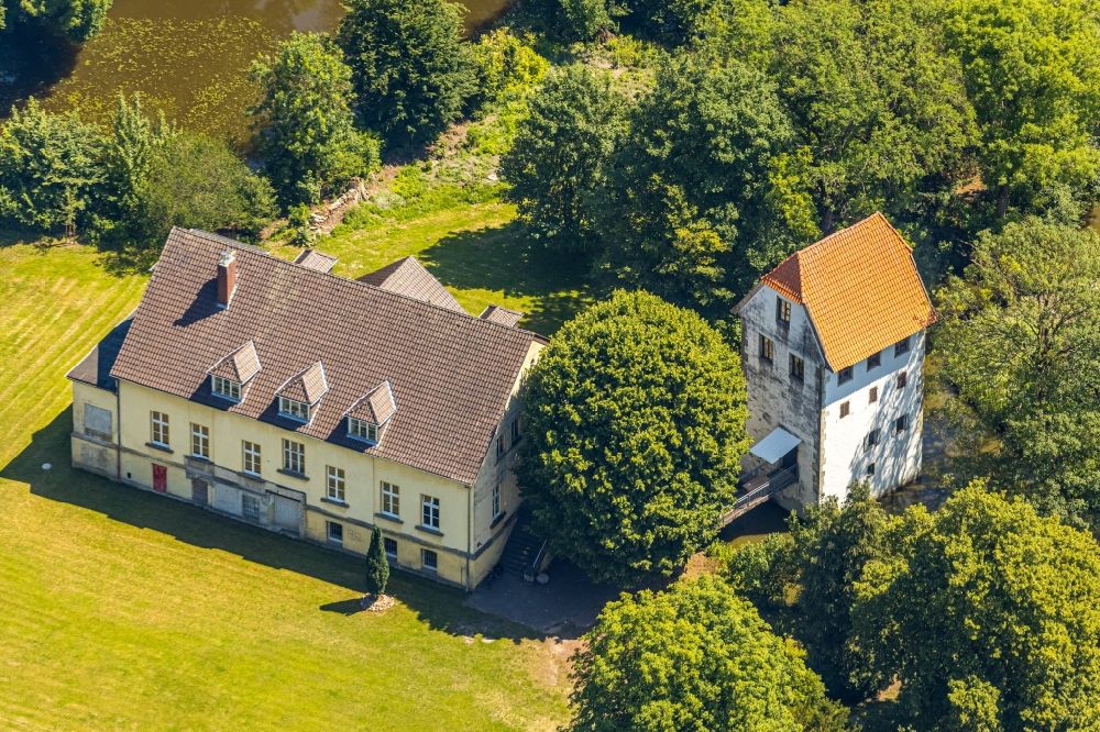 Nordwalde from above - Building and manor house of the farmhouse of the Bispinghof of the Buergerstiftung Bispinghof Nordwalde in Nordwalde in the state North Rhine-Westphalia, Germany