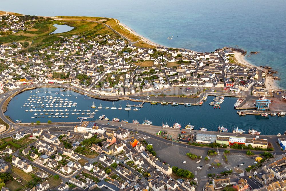 Aerial image Treffiagat - Port facilities on the shores of the harbor of von Guilvinec / Port du Guilvinec-Treffiagat in Treffiagat in Brittany, France