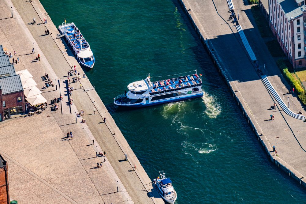 Aerial photograph Hansestadt Wismar - Harbor on the sea coast of the Baltic Sea with the Adler passenger ships MS Wismar and Hansestdt Wismar with Alter Hafen in Wismar in the state Mecklenburg - Western Pomerania, Germany