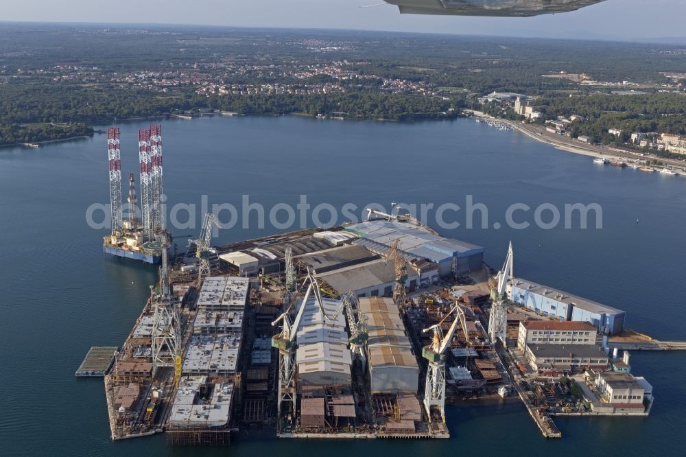 Aerial photograph Pula - Port facilities on the seashore of the Adriatic Sea in Pula in Istria - Istarska zupanija, Croatia