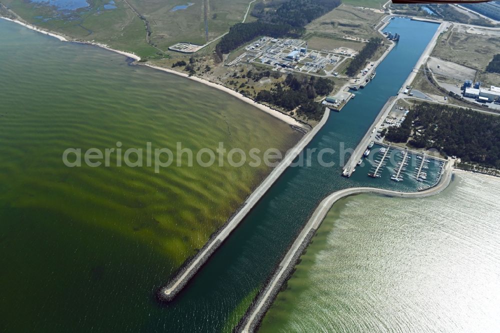 Lubmin from the bird's eye view: Port facilities on the seashore of the Industriehafens in Lubmin in the state Mecklenburg - Western Pomerania, Germany