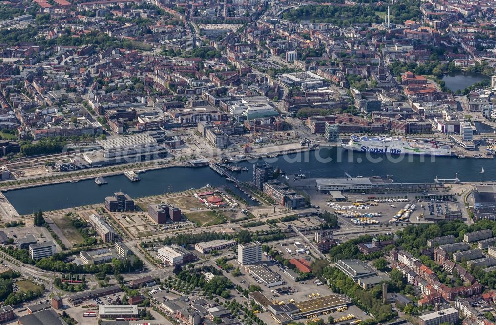 Aerial photograph Kiel - Port facilities on the seashore of the Kieler Foerde in Kiel in the state Schleswig-Holstein, Germany