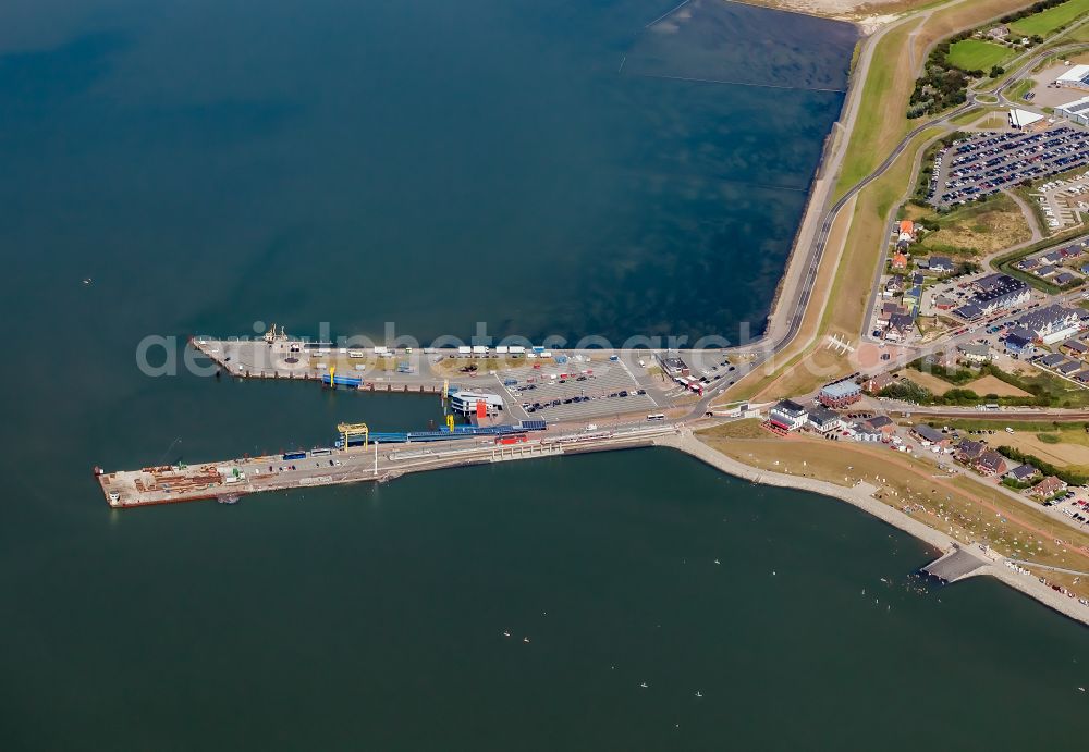 Aerial photograph Dagebüll - Harbour arrangements in the sea coast of north frieze country in Dagebuell in the federal state Schleswig-Holstein, Germany