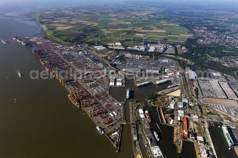 Aerial image Bremerhaven - Port facilities on the seashore of the Nordsee, Stadtbremisches Ueberseehafengebiet Bremerhaven in Bremerhaven in the state Bremen, Germany