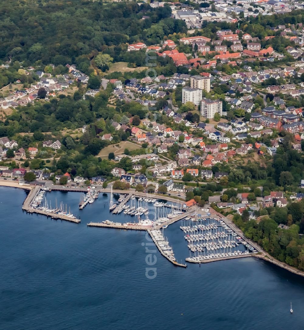Heikendorf from above - Harbour arrangements on the Baltic Sea coast of the Kiel Foerde in Heikendorf in the federal state Schleswig-Holstein, Germany