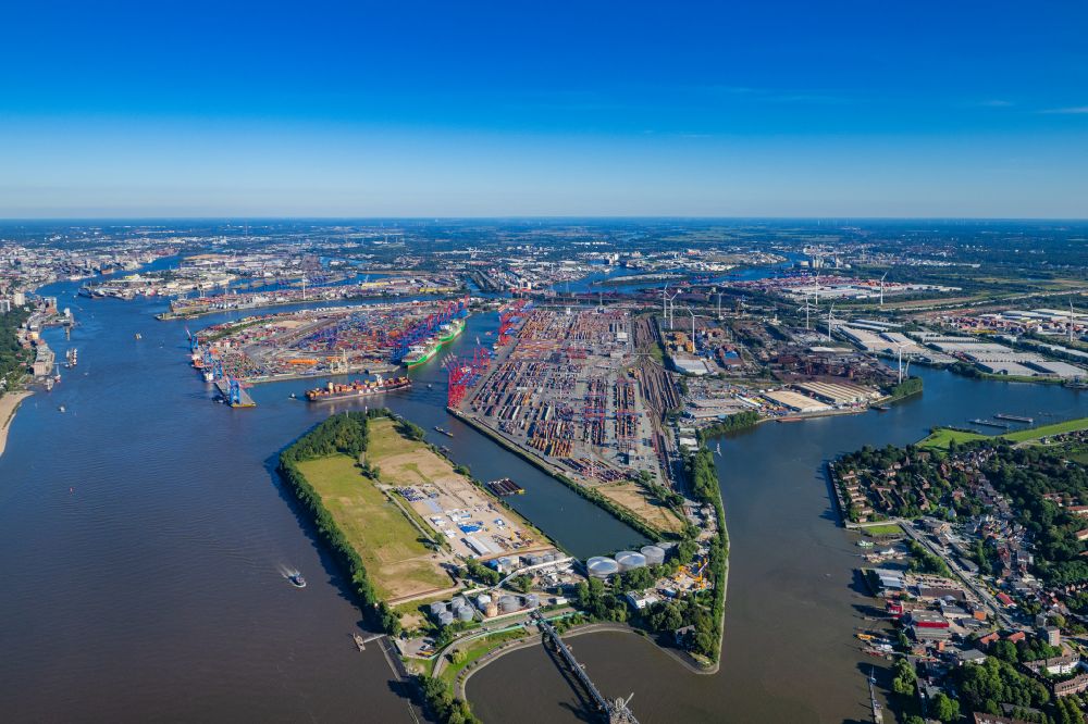 Aerial image Hamburg - Port facilities Petroliumhafen on the shores of the harbor of Waltershof in Hamburg, Germany