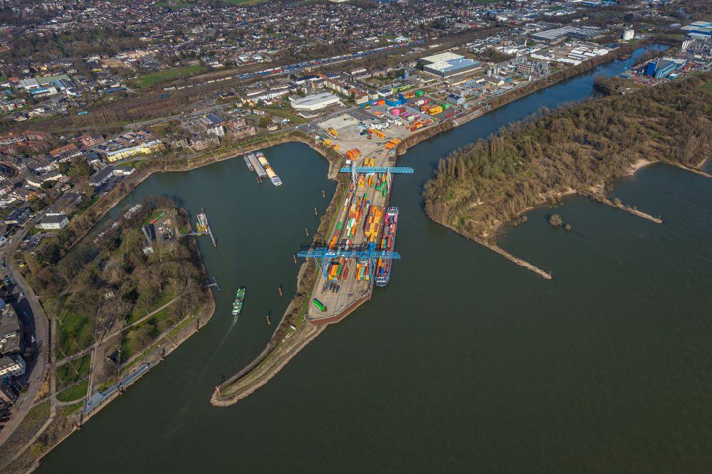 Aerial image Emmerich am Rhein - Port facilities on the banks of the Rhine river in Emmerich am Rhein, North Rhine-Westphalia, Germany