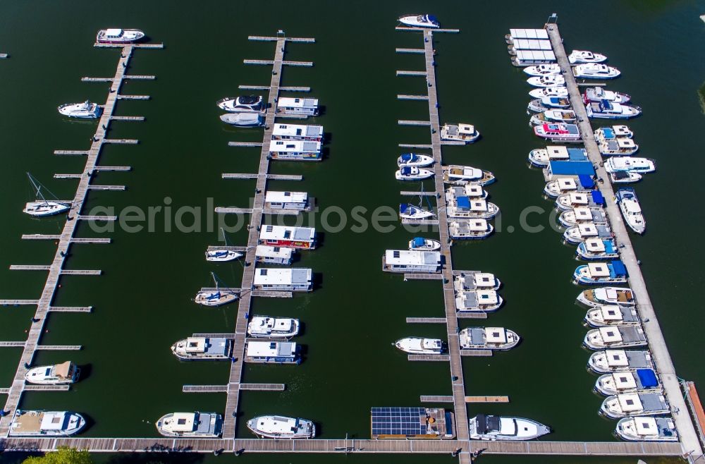 Aerial image Rechlin - Port facilities on the shores of the harbor of on Marinastrasse in the district Hafendorf in Rechlin in the state Mecklenburg - Western Pomerania, Germany