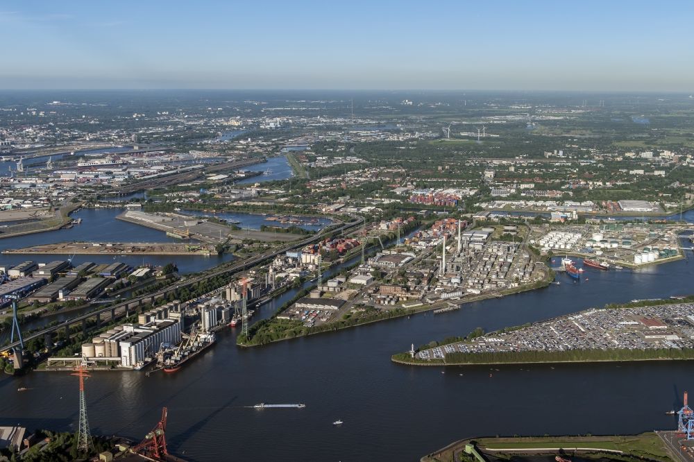Aerial photograph Hamburg - Port facilities on the shores of the harbor of in district Steinwerder in Hamburg