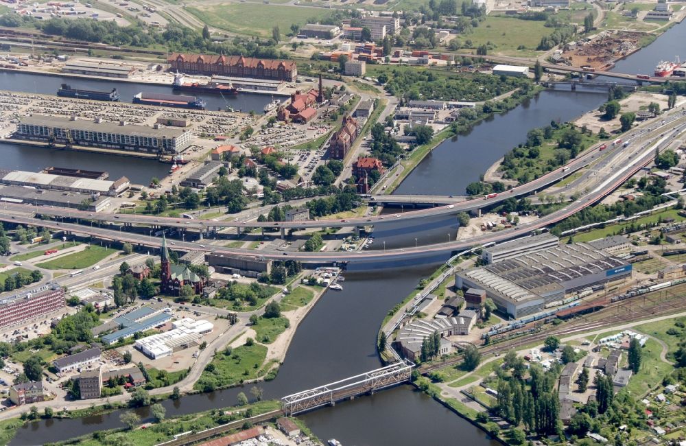Aerial image Szczecin - Port facilities on the shores of the harbor in Szczecin in West Pomeranian Voivodeship, Poland