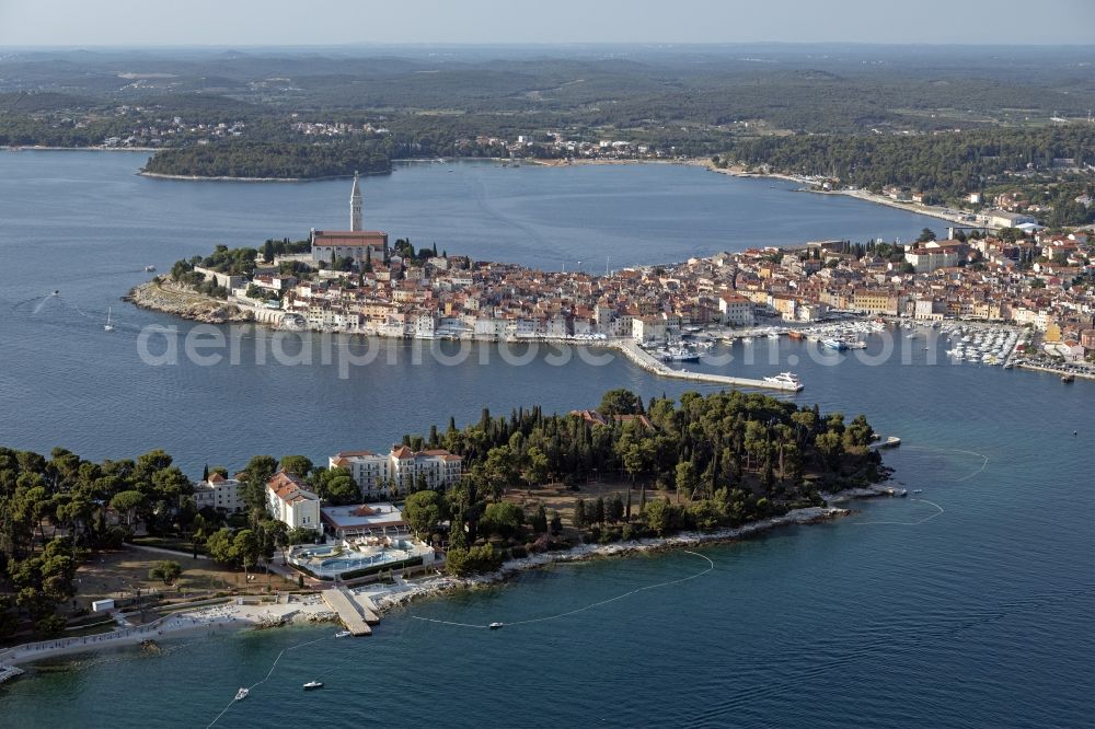 Rovinj from above - Peninsula with land access and shore area on the Adriatischen Meer in Rovinj in Istirien - Istarska zupanija, Croatia