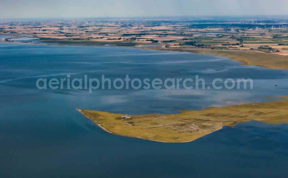 Aerial image Reußenköge - Peninsula with land access and shore area of the Hamburger Hallig in Reussenkoege in the state Schleswig-Holstein, Germany