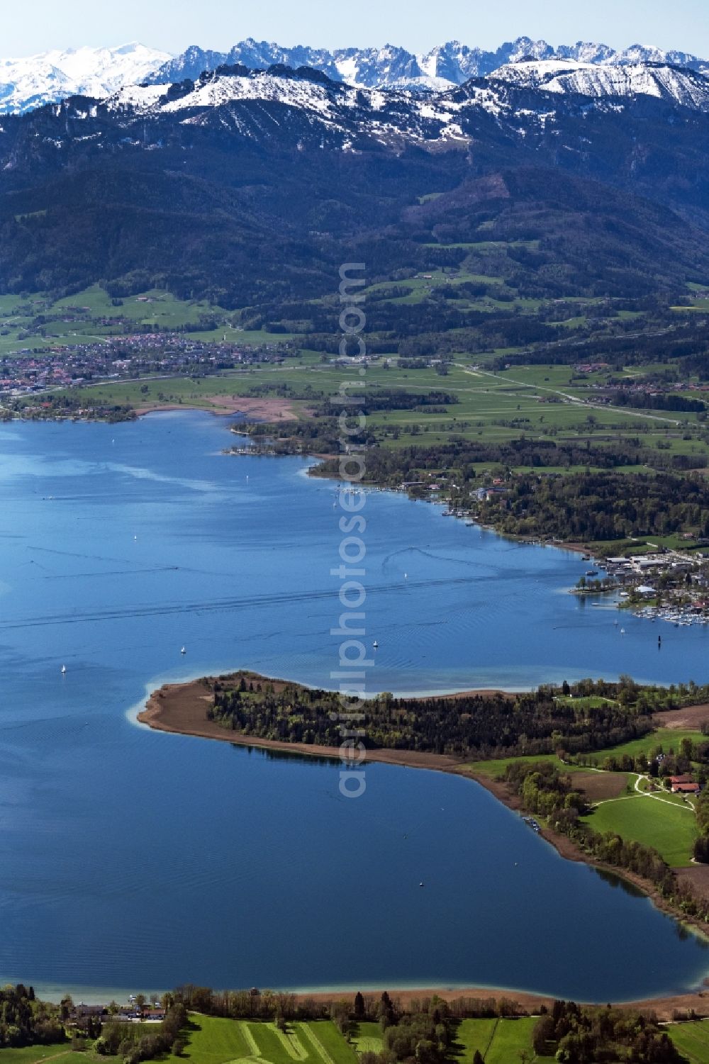 Breitbrunn am Chiemsee from the bird's eye view: Peninsula Sassau with land access and shore area on the Chiemsee in Breitbrunn am Chiemsee in the state Bavaria, Germany