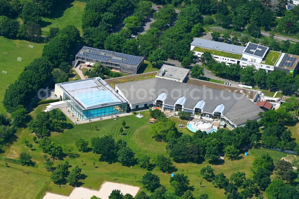 Aerial image Karlsruhe - Indoor swimming pool and leisure facility Fan bath Karlsruhe on the street Am Sportpark in the district Hagsfeld in Karlsruhe in the state Baden-Wurttemberg, Germany