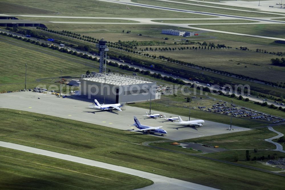 Schkeuditz from the bird's eye view: Hangar equipment and aircraft hangars for aircraft maintenance on Towerstrasse in Schkeuditz in the state Saxony, Germany