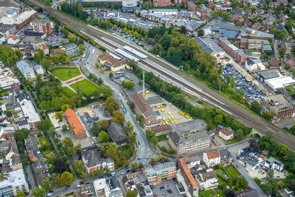 Aerial photograph Ahlen - track progress and building of the main station of the railway in Ahlen in the state North Rhine-Westphalia, Germany