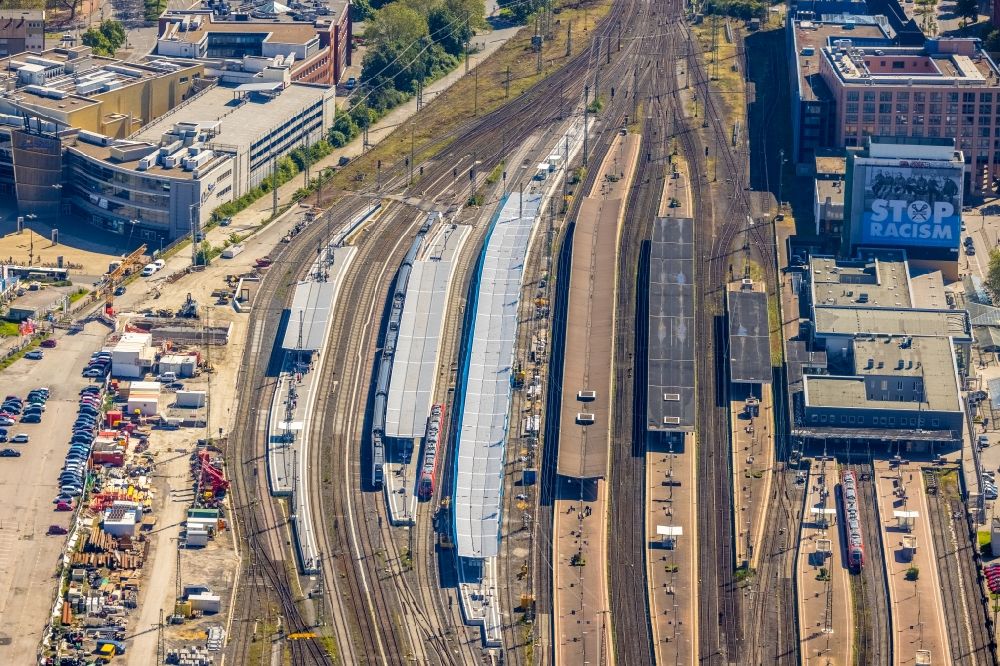 Dortmund from above - Track progress and building of the main station of the railway in Dortmund at Ruhrgebiet in the state North Rhine-Westphalia, Germany