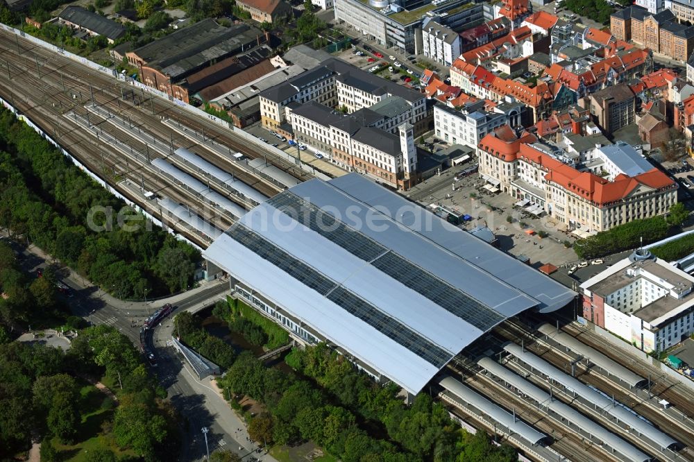 Erfurt from above - Track progress and building of the main station of the railway in Erfurt in the state Thuringia, Germany
