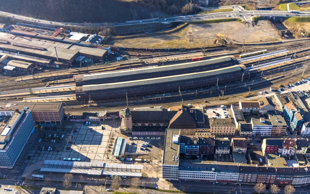 Aerial image Hagen - Track progress and building of the main station of the railway in Hagen in the state North Rhine-Westphalia, Germany