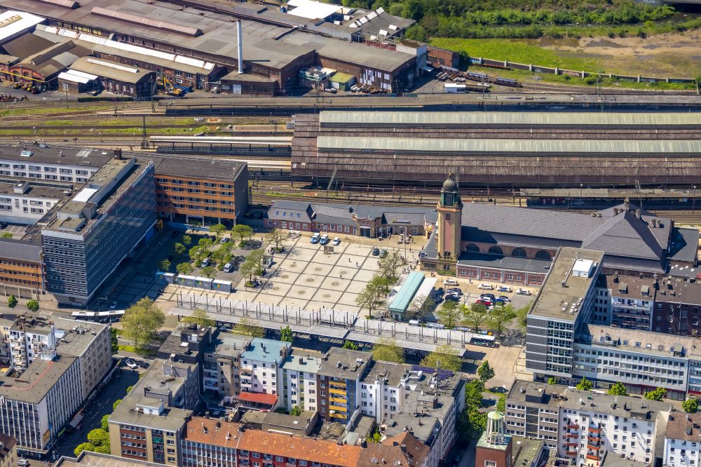 Hagen from the bird's eye view: building of the main station of the railway of Deutschen Bahn in Hagen at Ruhrgebiet in the state North Rhine-Westphalia, Germany