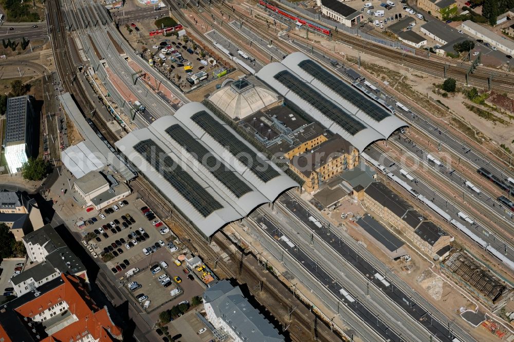 Aerial photograph Halle (Saale) - Track progress and building of the main station of the railway in Halle (Saale) in the state Saxony-Anhalt, Germany