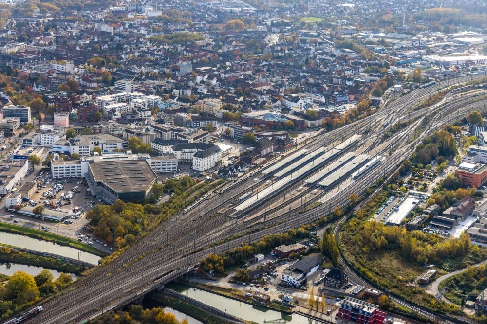Aerial image Hamm - Track progress and building of the main station of the railway in Hamm at Ruhrgebiet in the state North Rhine-Westphalia, Germany