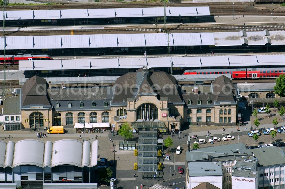 Aerial photograph Koblenz - Track progress and building of the main station of the railway in Koblenz in the state Rhineland-Palatinate, Germany