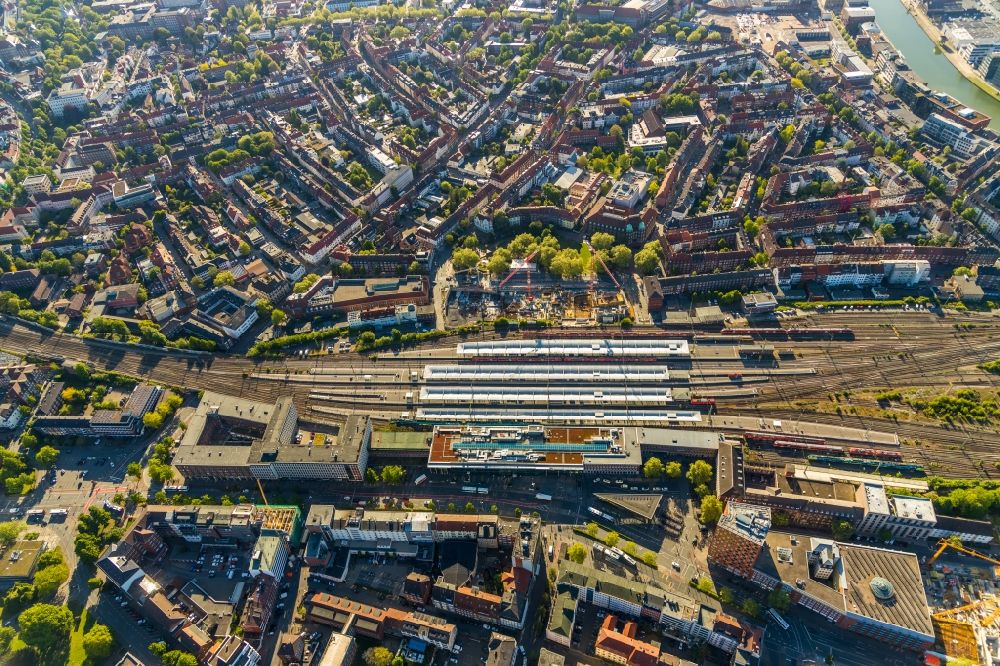 Münster from the bird's eye view: Track progress and building of the main station of the railway in Muenster in the state North Rhine-Westphalia, Germany