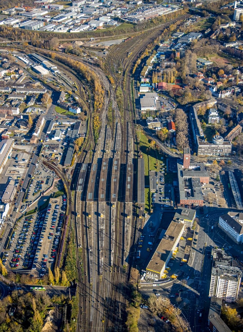 Oberhausen from above - Track progress and building of the main station of the railway in Oberhausen in the state North Rhine-Westphalia