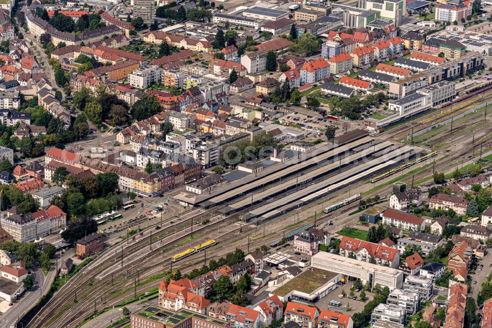 Offenburg from the bird's eye view: Track progress and building of the main station of the railway in Offenburg in the state Baden-Wurttemberg, Germany