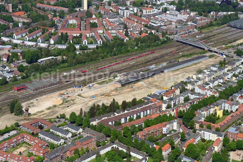 Aerial image Lübeck - Main station of the railway in the district Sankt Lorenz Sued in Luebeck in the state Schleswig-Holstein