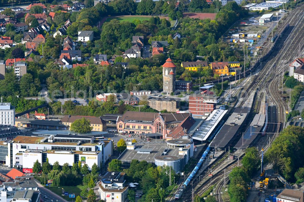 Aerial photograph Osnabrück - Track progress and building of the main station of the railway on place Theodor-Heuss-Platz in the district Innenstadt in Osnabrueck in the state Lower Saxony, Germany